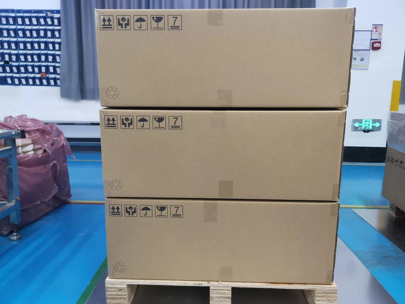 ECO II 12 kW sample references · Neutral carton