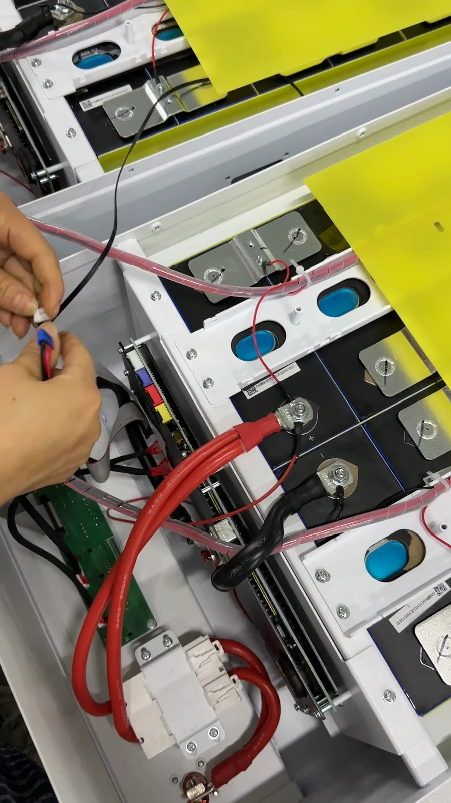 Battery wiring and assembly